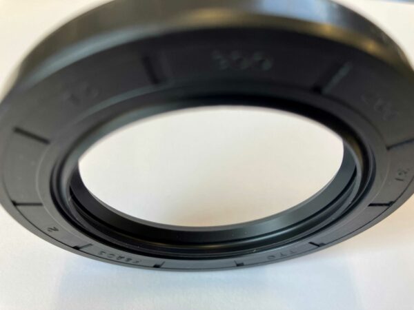 148DL Timing Cover Seal, Center